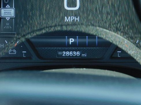 Used 2025 RAM 1500 Laramie image 17