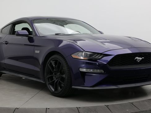 Used 2020 Ford Mustang Coupe RWD image 3