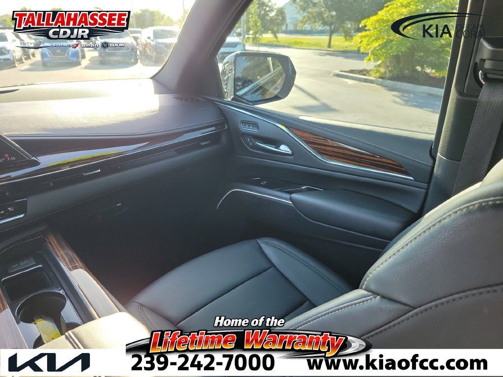 Used 2021 Cadillac Escalade Luxury RWD image 24