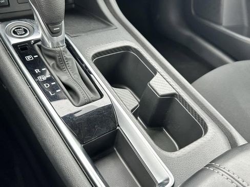 Used 2025 Nissan Sentra SV image 17