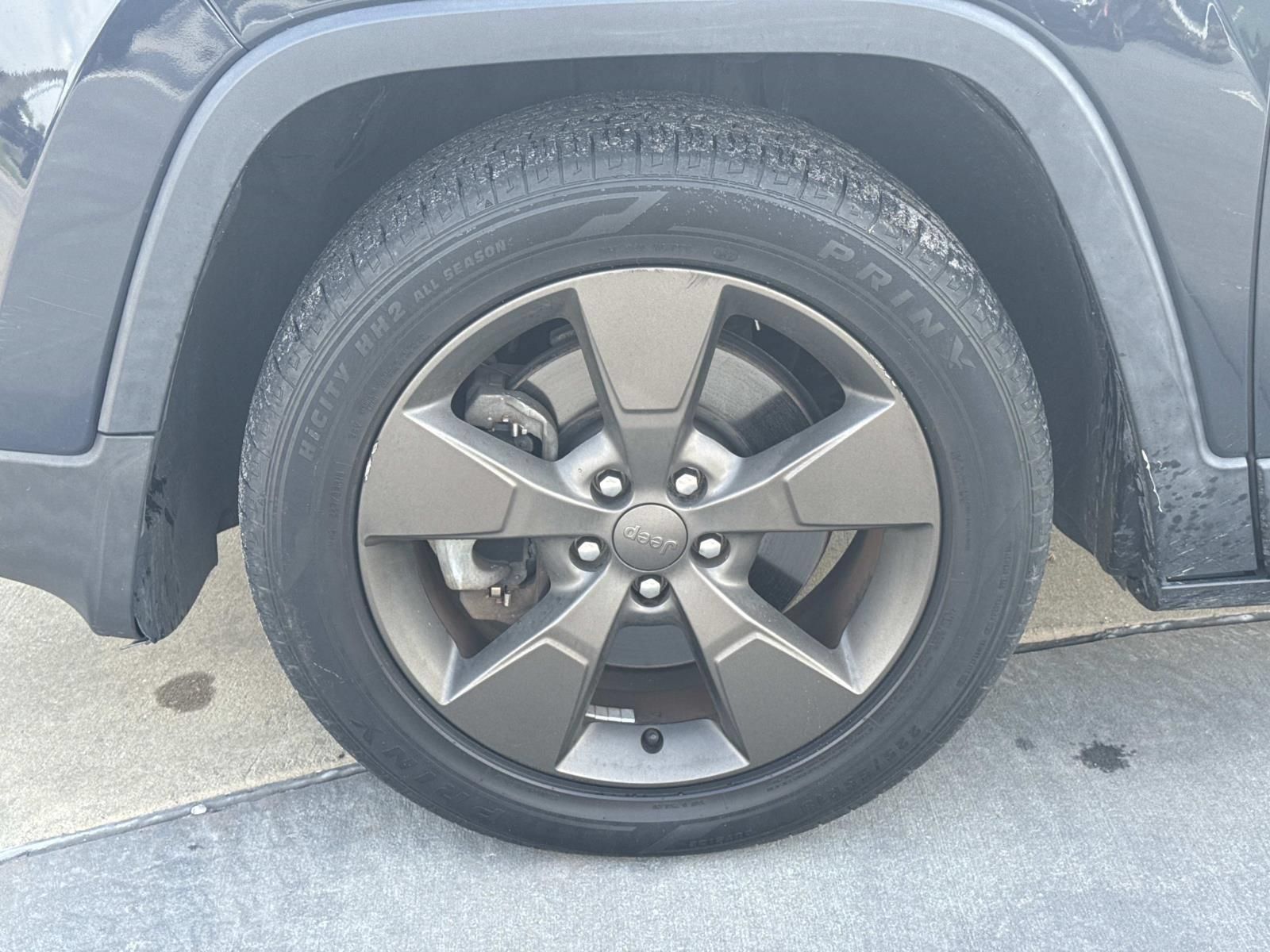 Used 2016 Jeep Cherokee 75th Anniversary FWD image 4