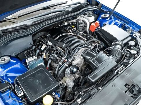 Used 2017 Chevrolet SS RWD image 38