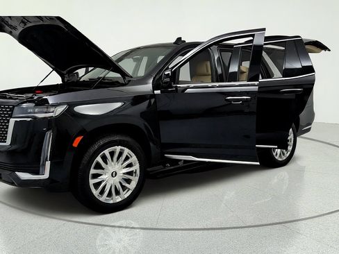 Used 2023 Cadillac Escalade Premium Luxury w/ Performance Package AWD/4WD image 9