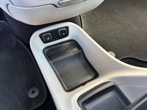 Used 2020 Chrysler Pacifica Touring-L image 37