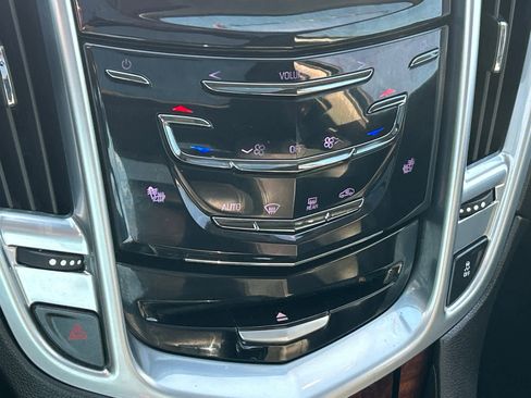 Used 2014 Cadillac SRX Luxury FWD image 34
