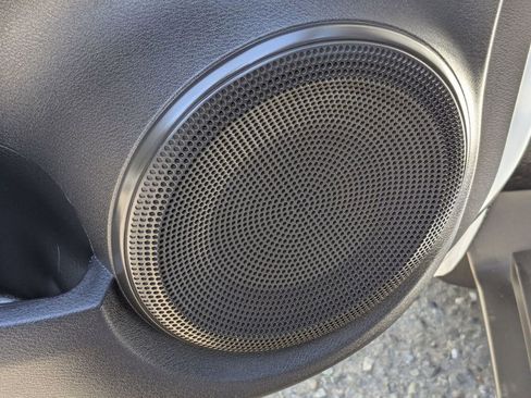 Used 2025 Nissan Kicks Play S image 13