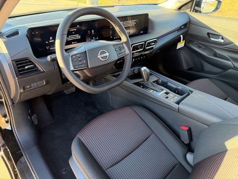 New 2026 Nissan Sentra SR w/ Floor Mat Package image 10