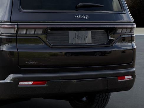New 2026 Jeep Grand Wagoneer 4WD image 13