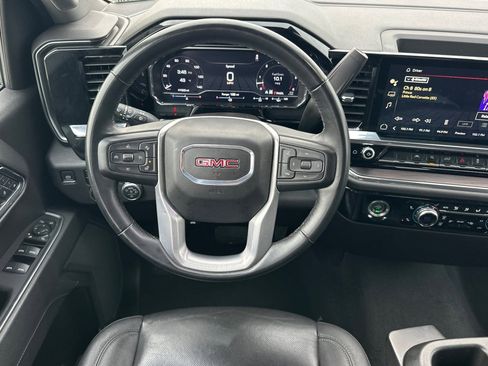 Used 2024 GMC Sierra 1500 SLT image 14