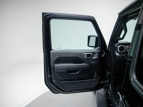 Used 2023 Jeep Wrangler Unlimited Sahara w/ LED Lighting Group AWD/4WD image 23