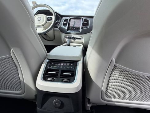 Certified 2024 Volvo XC90 T8 Plus w/ Protection Package Premier AWD/4WD image 15