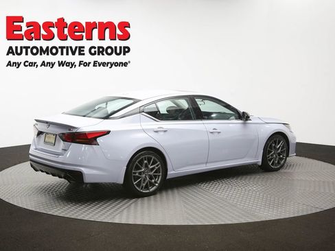 Used 2023 Nissan Altima 2.0 SR FWD image 43
