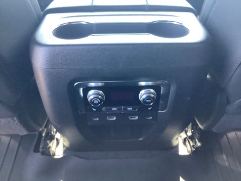 Used 2024 GMC Yukon Denali w/ Advanced Technology Package AWD/4WD image 12