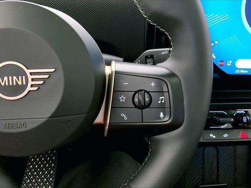 Certified 2025 MINI Cooper 2-Door Hardtop image 19