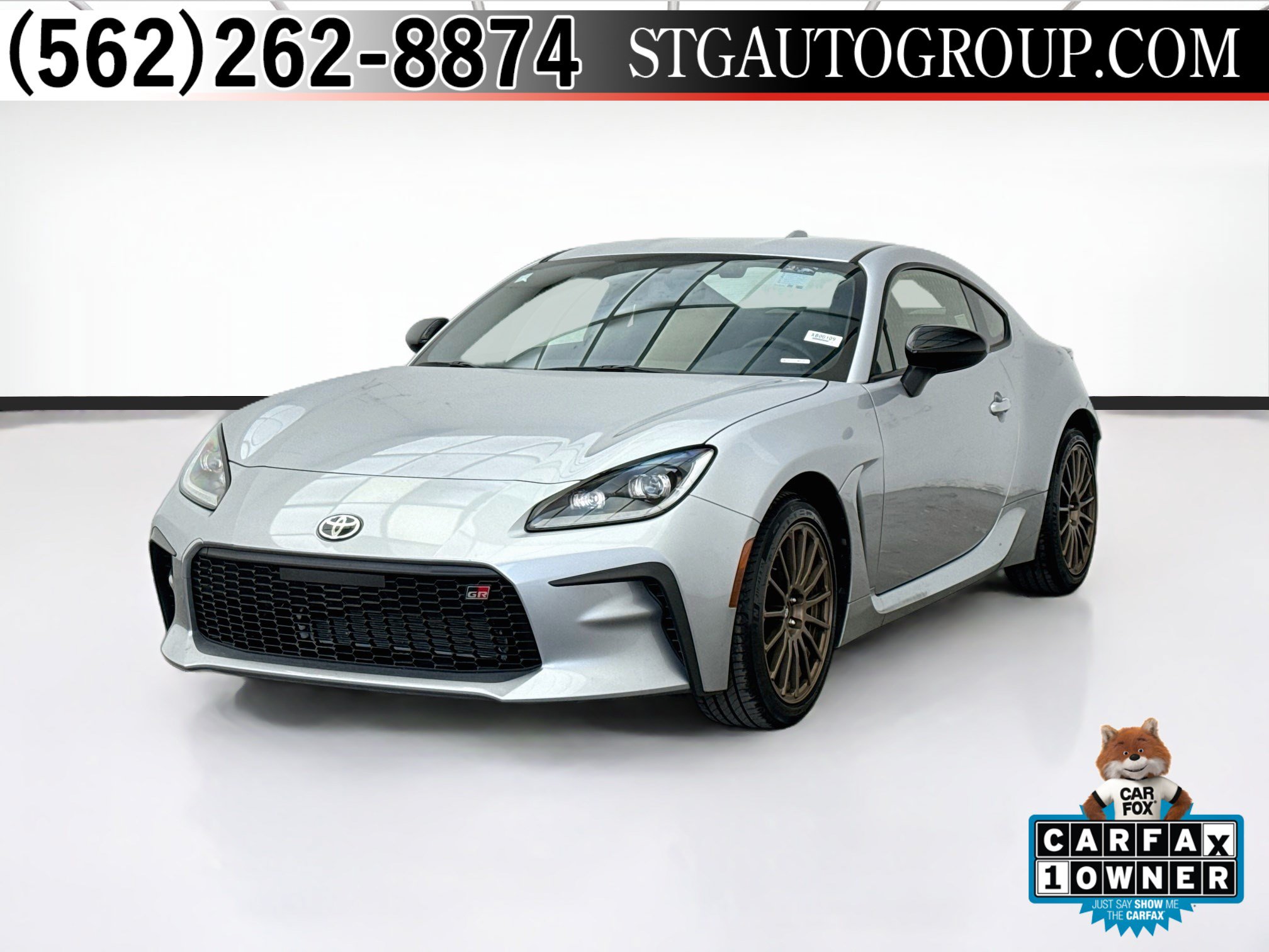 Used 2025 Toyota GR86 RWD image 1