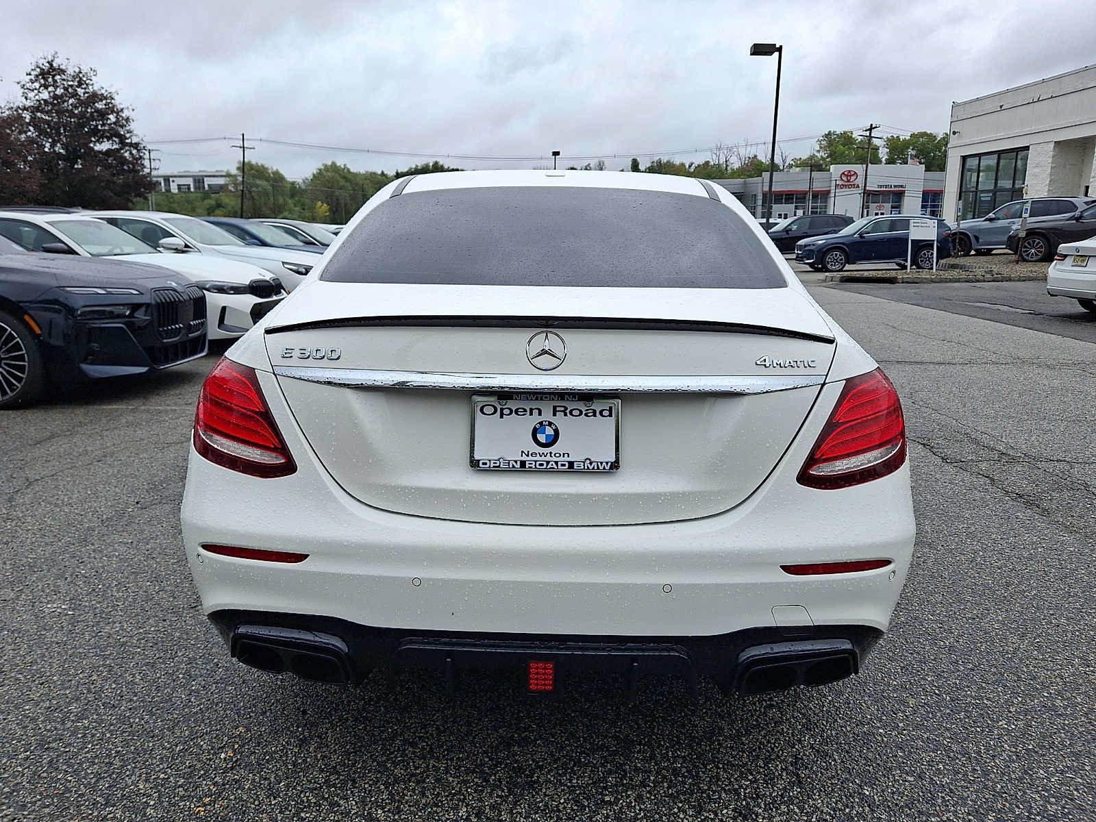 Used 2017 Mercedes-Benz E 300 4MATIC image 5