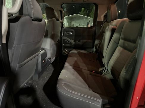 Used 2022 Nissan Frontier SV RWD image 14