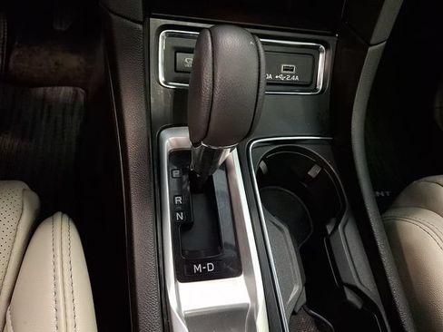 Used 2023 Subaru Ascent Limited w/ Technology Package AWD/4WD image 16