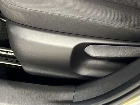 Used 2023 Toyota Corolla LE FWD image 16