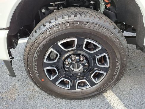 Used 2026 Ford F250 Platinum AWD/4WD image 16