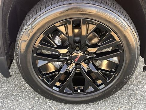 Used 2023 GMC Sierra 1500 Denali w/ Technology Package image 34