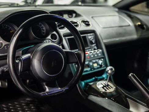 Used 2004 Lamborghini Gallardo image 11