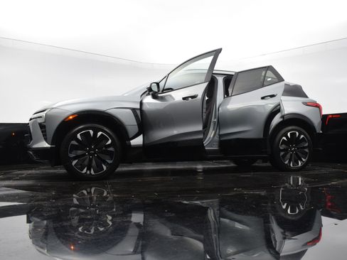 New 2025 Chevrolet Blazer EV RS RWD image 27