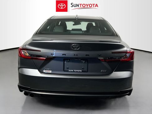 Used 2026 Toyota Camry SE FWD image 5