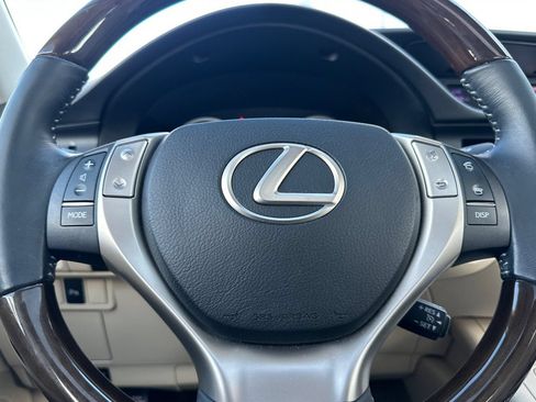 Used 2014 Lexus ES 350 w/ Premium Package FWD image 22