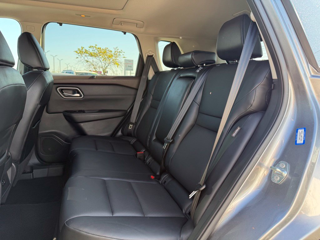 Used 2021 Nissan Rogue SV w/ Premium Package FWD image 28