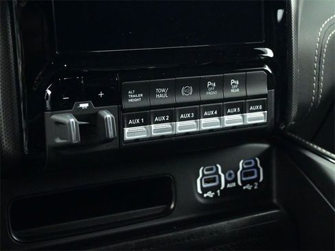 Used 2022 RAM 3500 Limited w/ Max Tow Package image 28