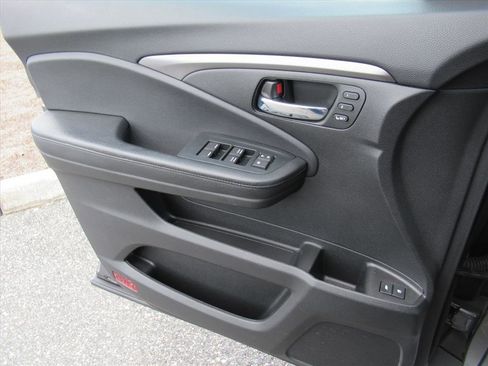 Used 2022 Honda Pilot Special Edition image 26