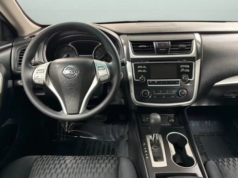 Used 2018 Nissan Altima 2.5 S w/ S Convenience Package FWD image 10