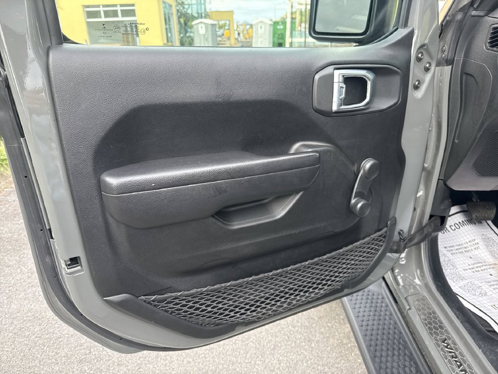 Used 2022 Jeep Wrangler Sport AWD/4WD image 18