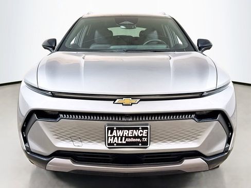 New 2025 Chevrolet Equinox EV LT image 2