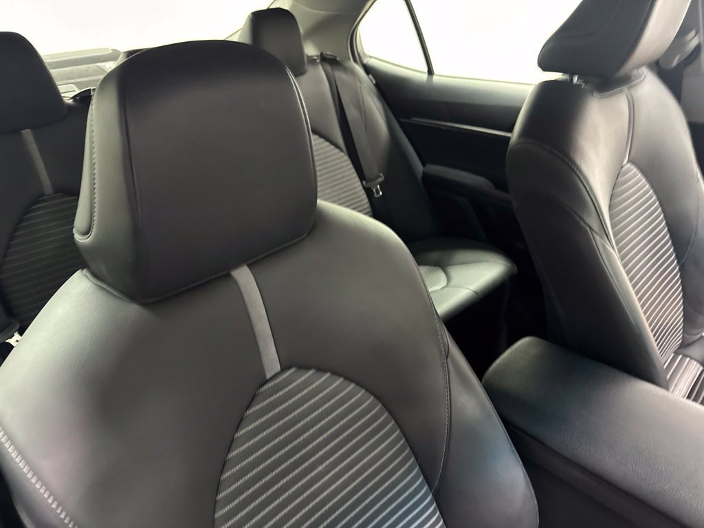 Used 2018 Toyota Camry SE FWD image 29
