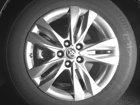 Used 2024 Toyota Sienna XLE w/ XLE Plus Package AWD/4WD image 9