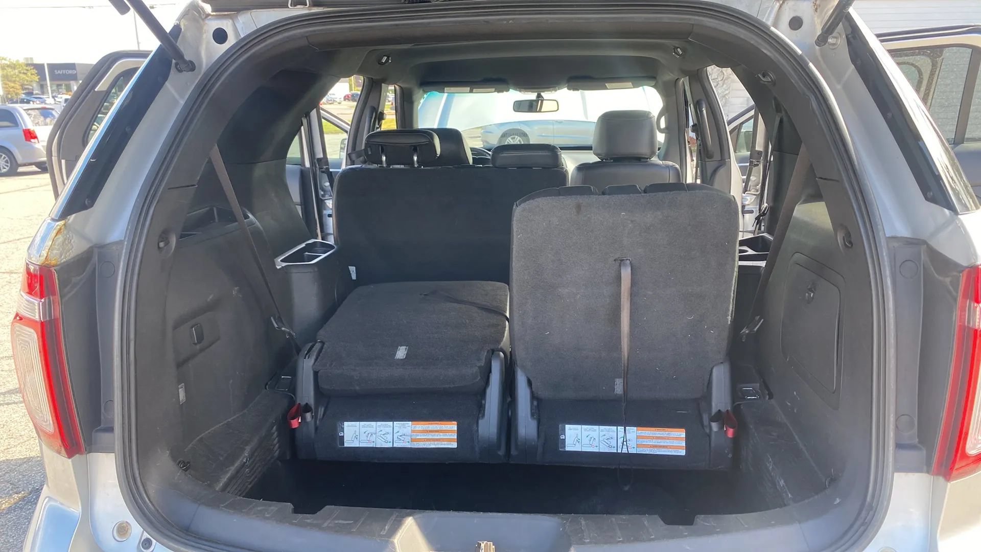 Used 2015 Ford Explorer XLT w/ Equipment Group 202B AWD/4WD image 15