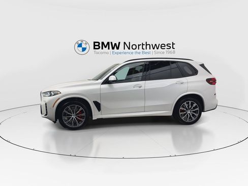 New 2026 BMW X5 xDrive40i w/ M Sport Package AWD/4WD image 10