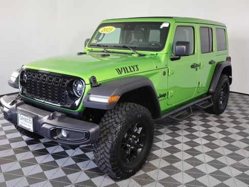 Used 2025 Jeep Wrangler Unlimited Sport AWD/4WD image 4