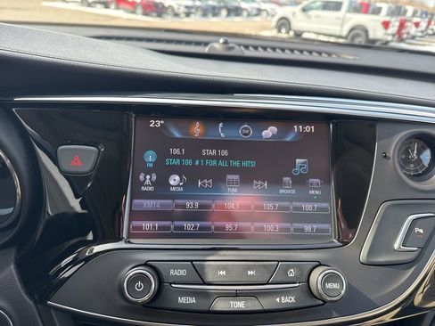 Used 2018 Buick Envision Essence image 15