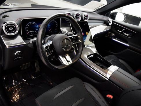 Used 2025 Mercedes-Benz GLC 43 AMG AMG GLC 43 image 21