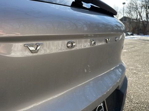 Certified 2025 Volvo XC40 B5 Core image 36