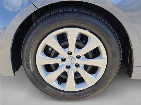 Certified 2025 Toyota Corolla LE image 22