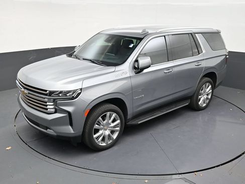 Used 2024 Chevrolet Tahoe High Country RWD image 12