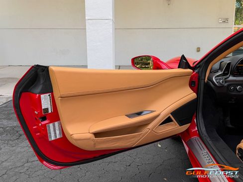 Used 2011 Ferrari 458 Italia Coupe RWD image 24
