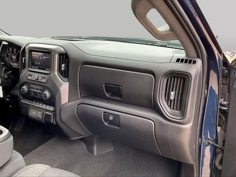 Certified 2022 Chevrolet Silverado 1500 Custom RWD image 18