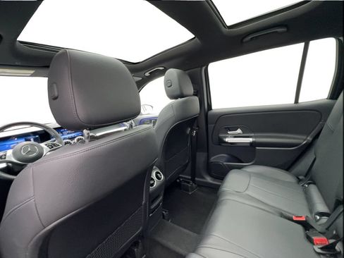 Used 2025 Mercedes-Benz GLB 250 4MATIC image 20