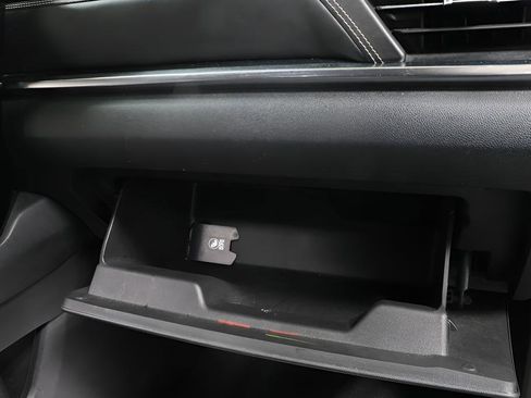 Used 2025 GMC Terrain Elevation image 17