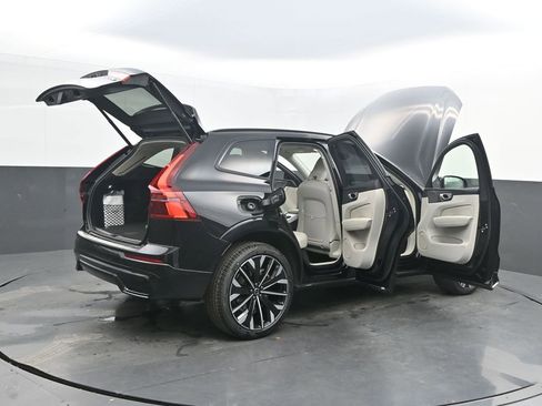 New 2026 Volvo XC60 B5 Ultra w/ Climate Package AWD/4WD image 38